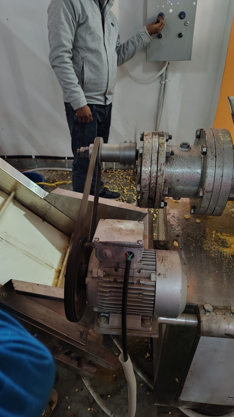 Extruder motor unit